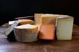 Organic Cotswold Brie - Food Souq - Harvey & Brockless